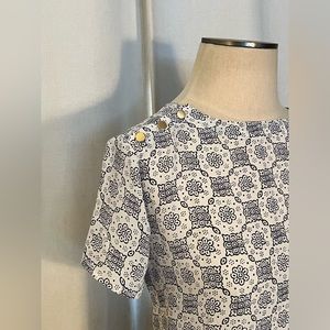 LOFT blue and white patterned button shoulder blouse size S